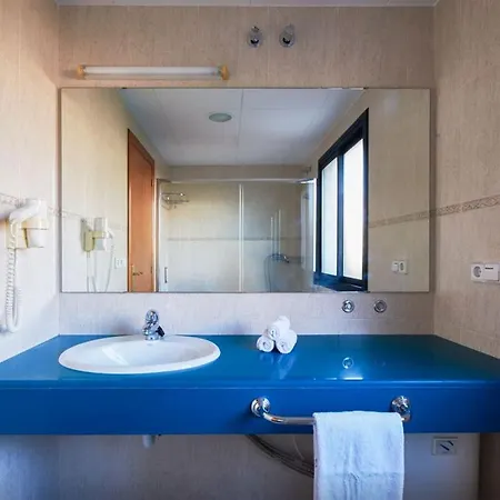 Beatrix 2000 Apartment