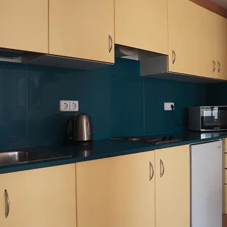 Beatrix 2000 Apartment